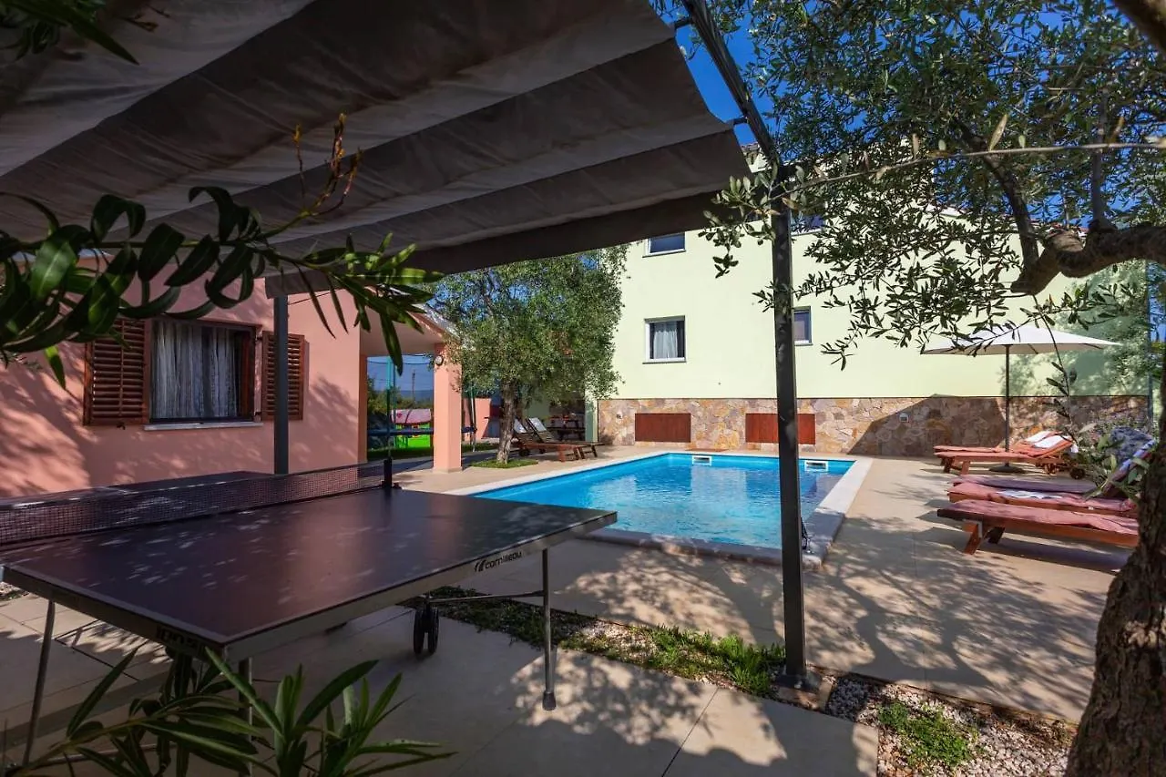 Elegant Villa Versovica With Pool Near Pula By Wiibuk Peruški