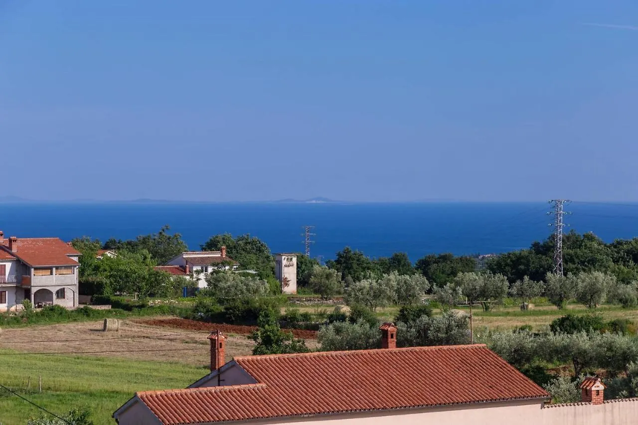 Elegant Villa Versovica With Pool Near Pula By Wiibuk Peruški